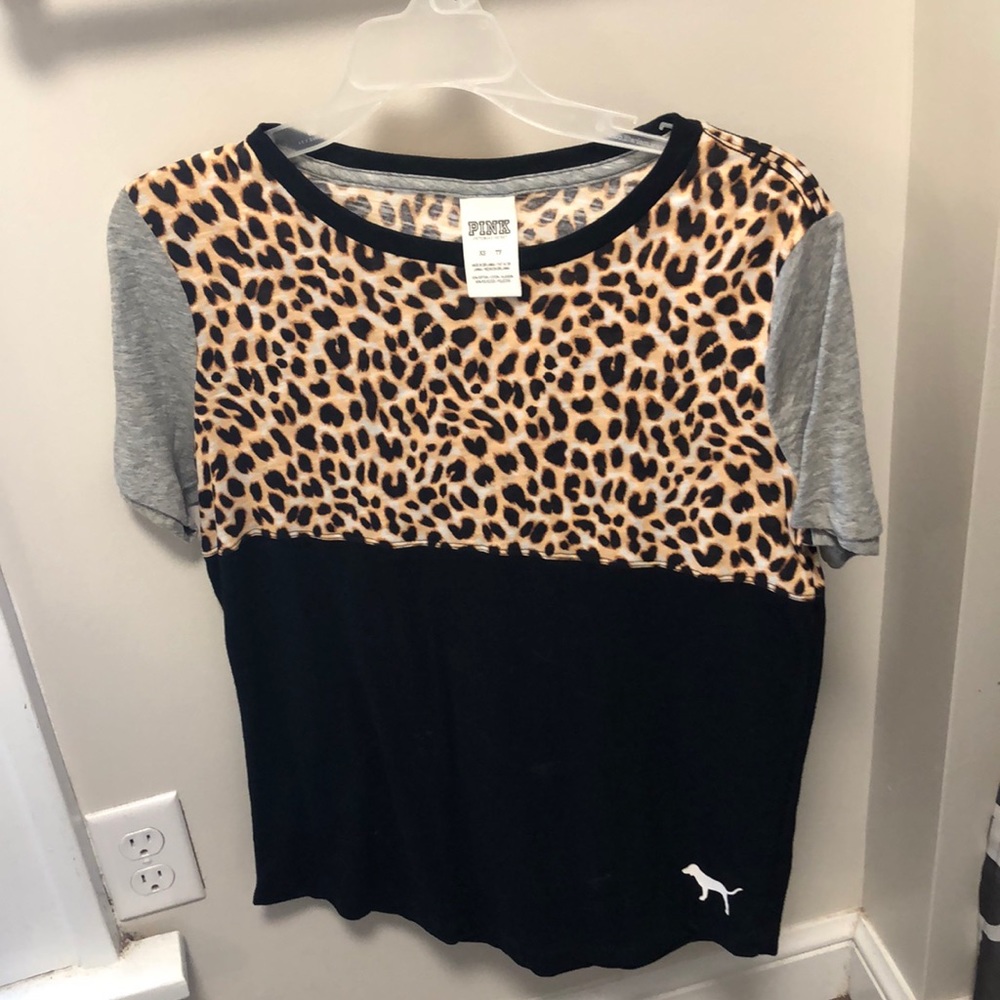 Cheetah t shirt.